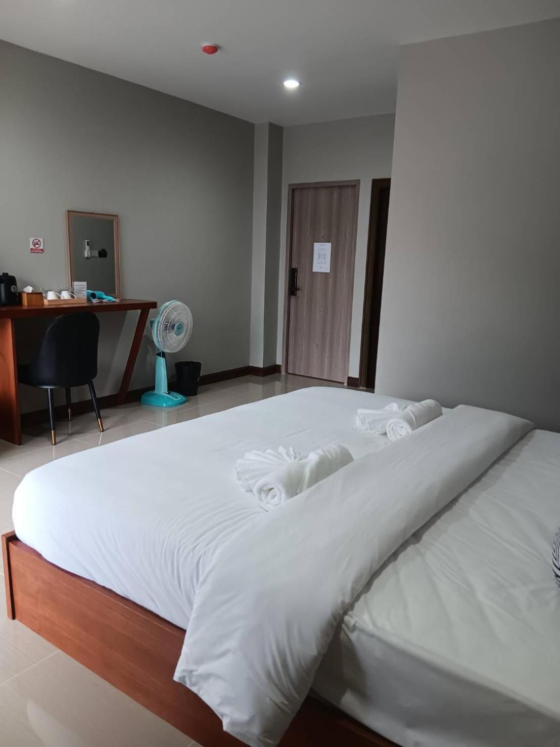 Hotel The Brown Boutique Patong Exterior foto